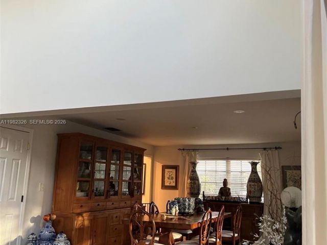 Продажа дома по адресу 2190 SW 22 terrace - фото 7532697