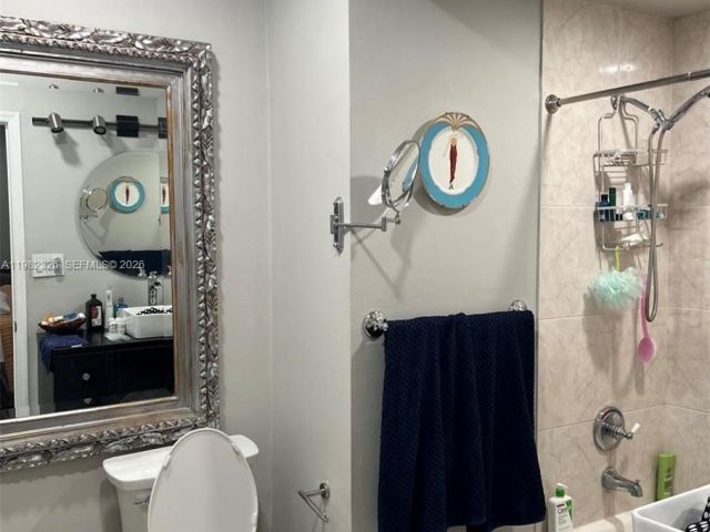 Продажа дома по адресу 2190 SW 22 terrace - фото 7532703