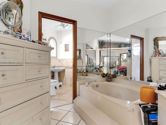 Продажа дома по адресу 15012 SW 45th Ln - фото 7532730