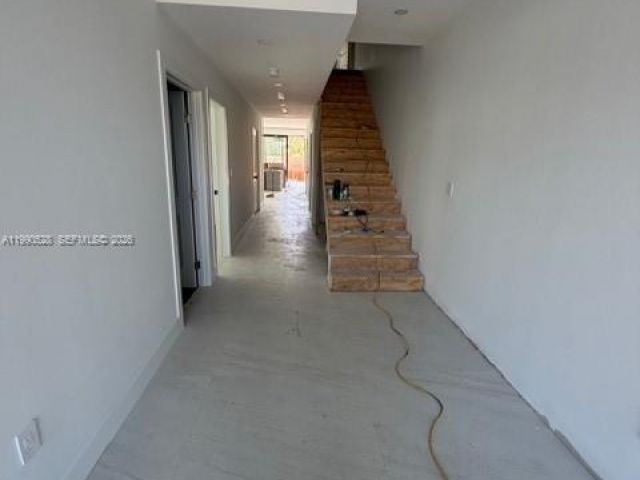 Продажа дома по адресу 2800 SW 38th Ct - фото 7532614