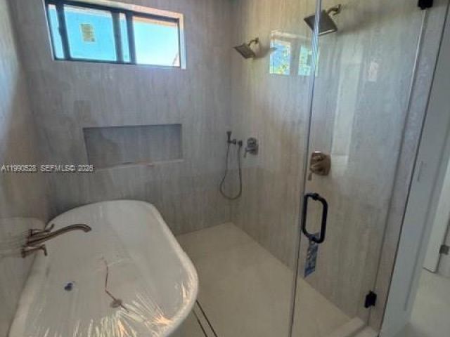 Продажа дома по адресу 2800 SW 38th Ct - фото 7532620