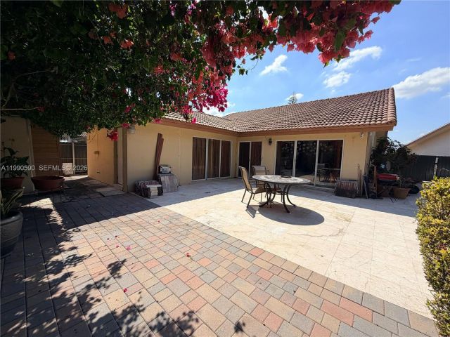 Продажа дома по адресу 12855 NW 7 - фото 7532709