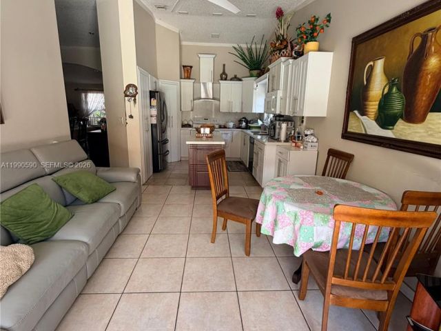 Продажа дома по адресу 12855 NW 7 - фото 7532713