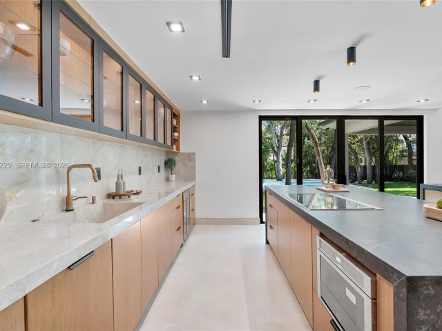 Продажа дома по адресу 5820 SW 33rd Ln - фото 7532791