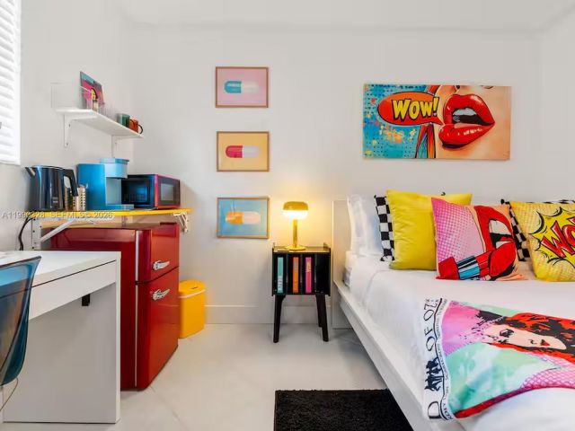 Продажа дома по адресу 1000 SW 32nd St - фото 7533172