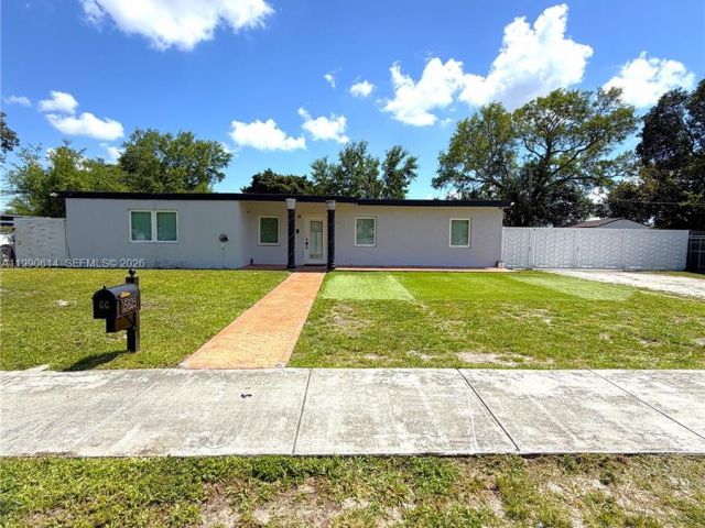 Продажа дома по адресу 15825 E Bunche Park Dr - фото 7534536