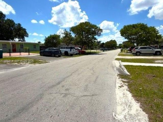 Продажа дома по адресу 15825 E Bunche Park Dr - фото 7534540