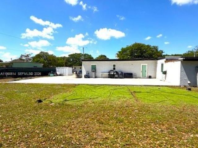 Продажа дома по адресу 15825 E Bunche Park Dr - фото 7534552