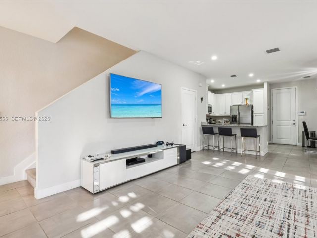 Продажа дома по адресу 10828 SW 235 St - фото 7533630