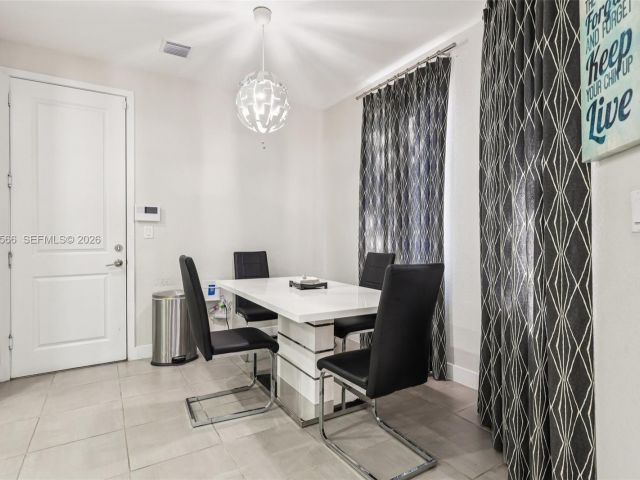 Продажа дома по адресу 10828 SW 235 St - фото 7533631