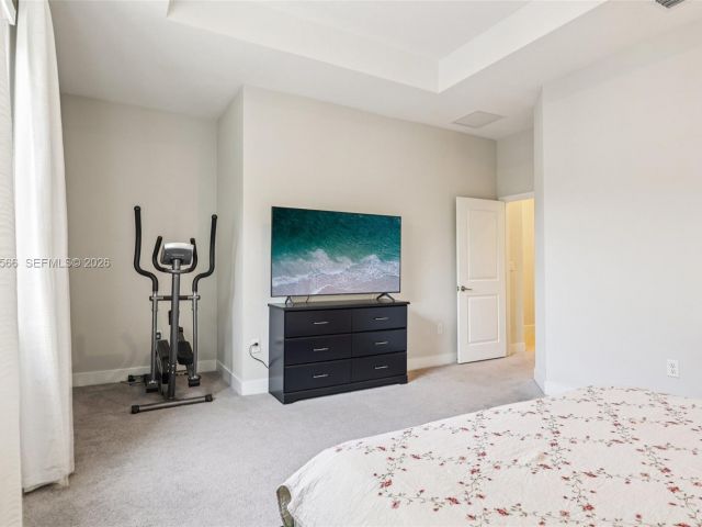 Продажа дома по адресу 10828 SW 235 St - фото 7533638