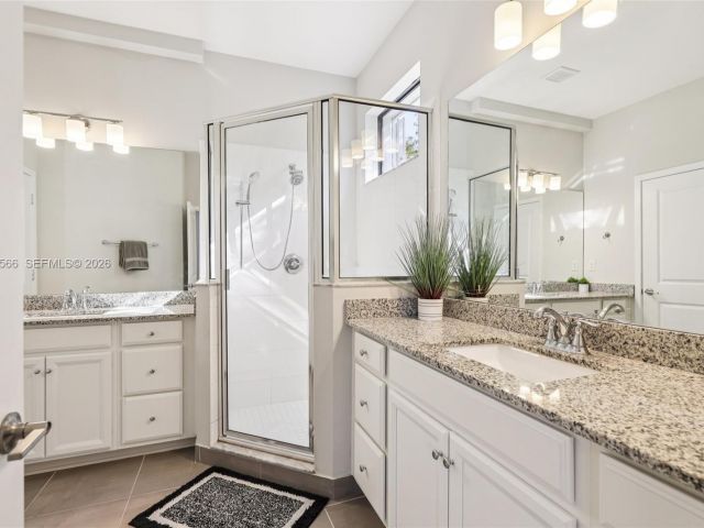 Продажа дома по адресу 10828 SW 235 St - фото 7533640