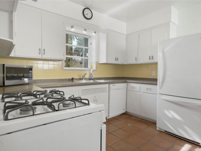 Дом в аренду по адресу 1845 Daytonia Rd - фото 7533465