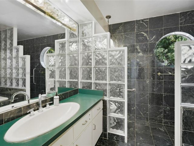 Дом в аренду по адресу 1845 Daytonia Rd - фото 7533471