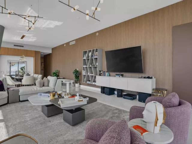 Продажа квартиры # - фото 7534429