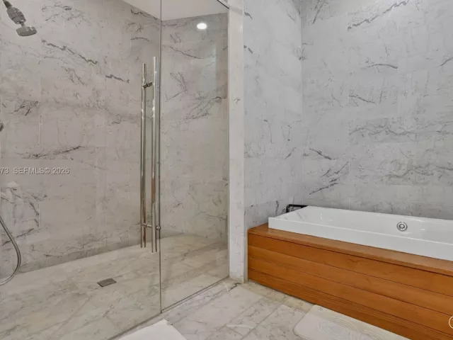 Продажа квартиры # - фото 7534435