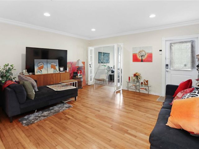 Продажа дома по адресу 1612 Funston St - фото 7532424