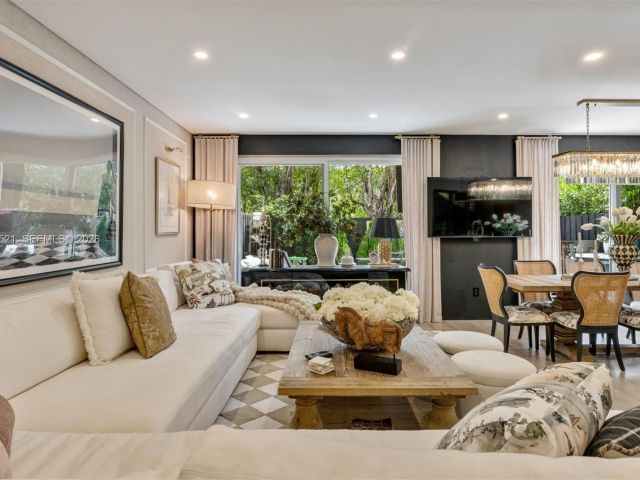 Продажа дома по адресу 3028 NE Quayside Ln 34 - фото 7533415