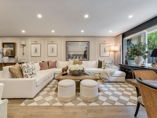 Продажа дома по адресу 3028 NE Quayside Ln 34 - фото 7533416