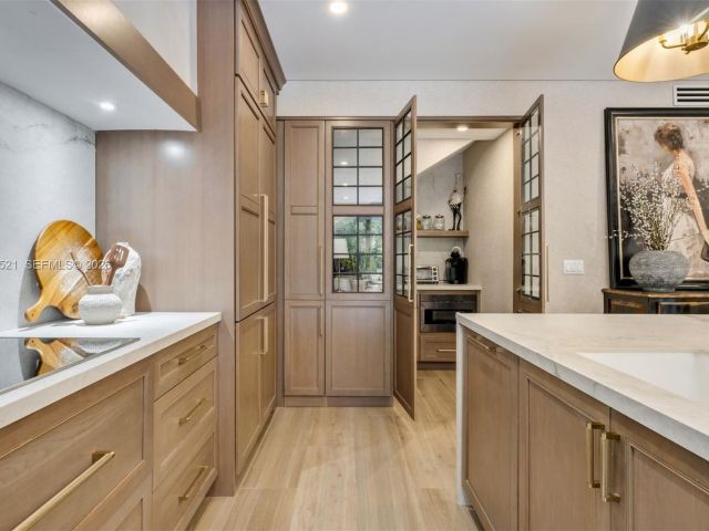 Продажа дома по адресу 3028 NE Quayside Ln 34 - фото 7533420