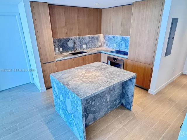 Продажа квартиры #2402 - фото 7533266