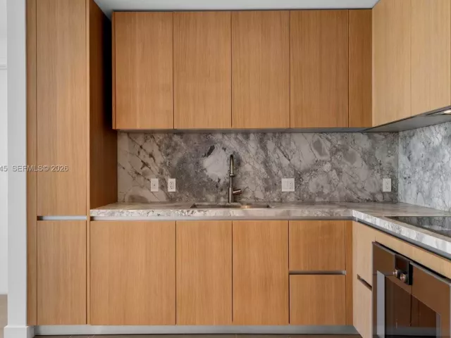 Продажа квартиры #2402 - фото 7533267