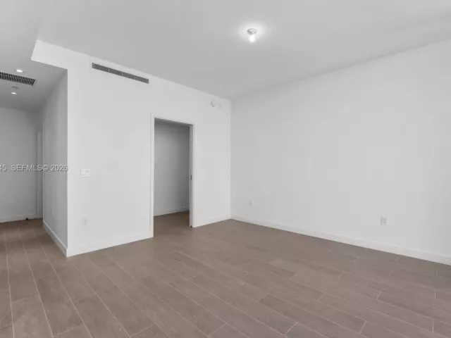 Продажа квартиры #2402 - фото 7533272