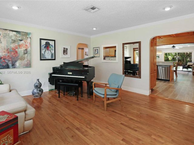 Продажа дома по адресу 1410 Fletcher St - фото 7533475