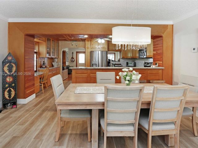 Продажа дома по адресу 1410 Fletcher St - фото 7533481