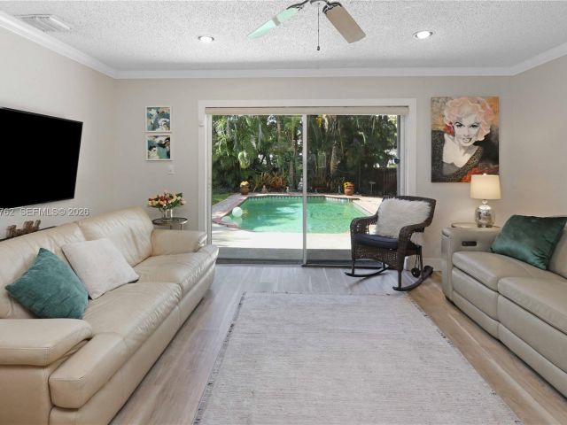 Продажа дома по адресу 1410 Fletcher St - фото 7533483