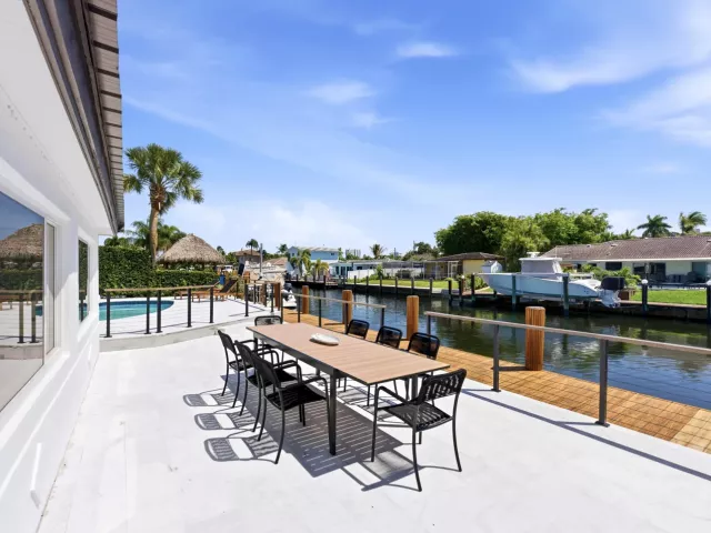 Продажа дома по адресу 2280 SE 10th Court - фото 9171284