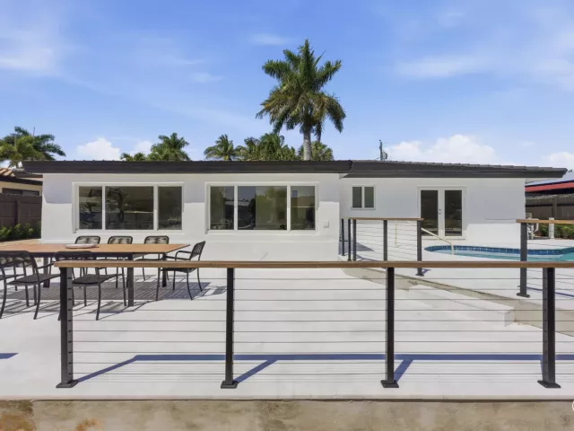 Продажа дома по адресу 2280 SE 10th Court - фото 9171290