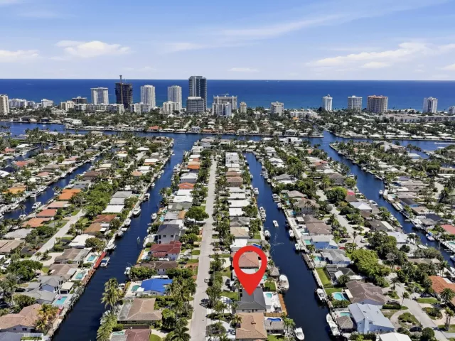 Продажа дома по адресу 2280 SE 10th Court - фото 9171299