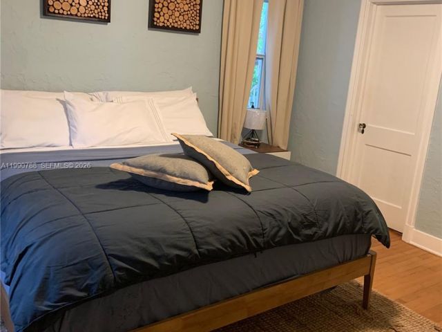 Дом в аренду по адресу 329 W 28th St - фото 7534081