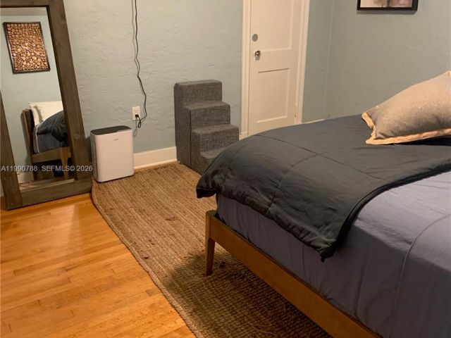 Дом в аренду по адресу 329 W 28th St - фото 7534082