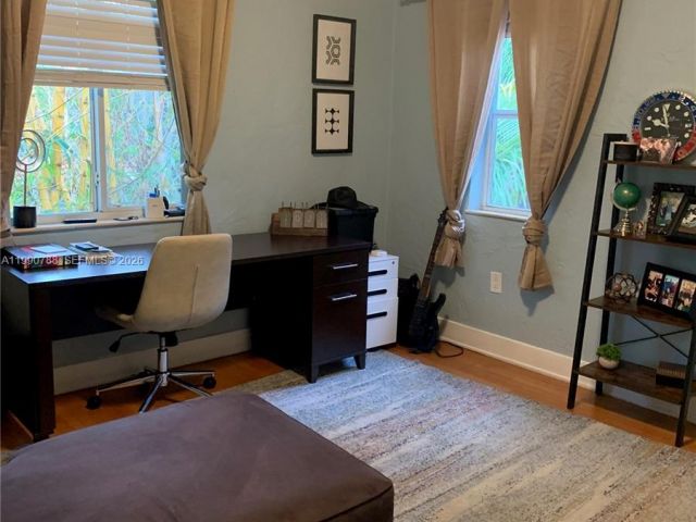 Дом в аренду по адресу 329 W 28th St - фото 7534087