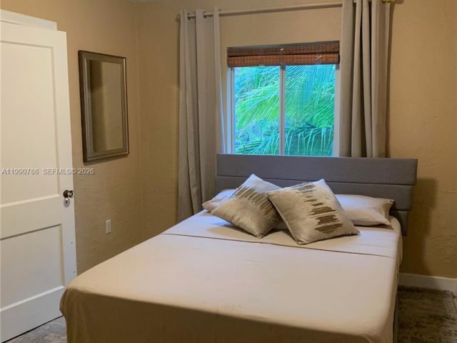 Дом в аренду по адресу 329 W 28th St - фото 7534090