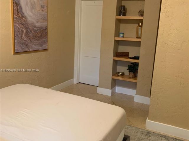 Дом в аренду по адресу 329 W 28th St - фото 7534092