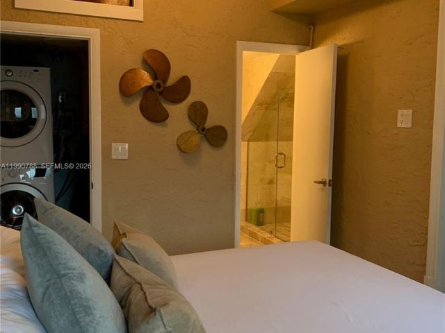 Дом в аренду по адресу 329 W 28th St - фото 7534093