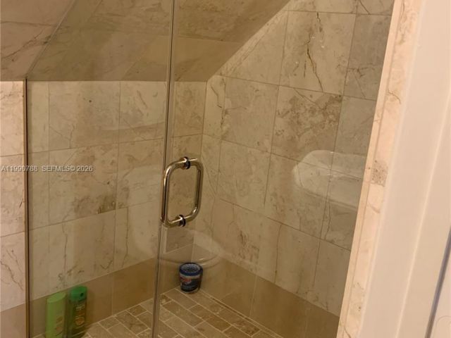 Дом в аренду по адресу 329 W 28th St - фото 7534095