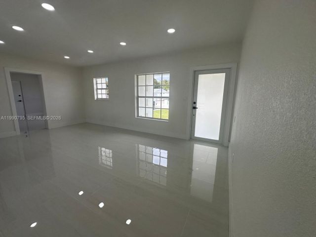 Продажа дома по адресу 3960 NW 174th St - фото 7533727