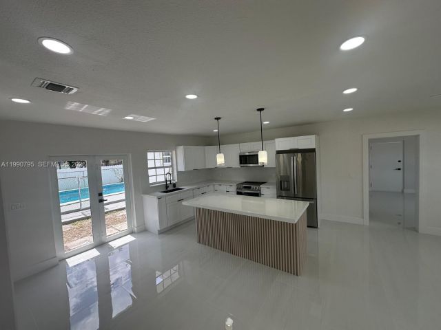 Продажа дома по адресу 3960 NW 174th St - фото 7533729