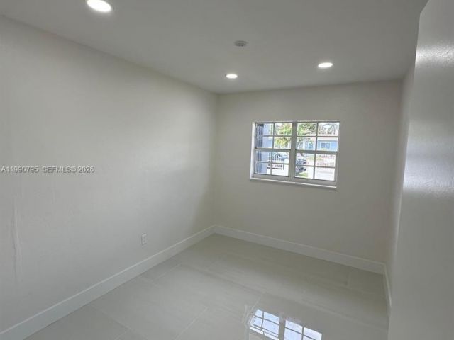 Продажа дома по адресу 3960 NW 174th St - фото 7533734