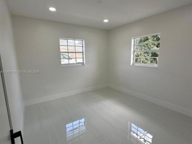 Продажа дома по адресу 3960 NW 174th St - фото 7533735