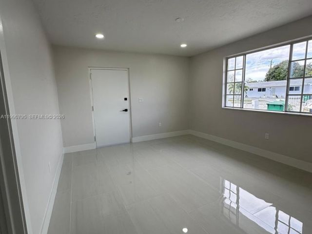 Продажа дома по адресу 3960 NW 174th St - фото 7533739