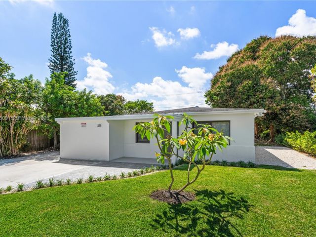 Продажа дома по адресу 328 SW 11th Ave - фото 7536782