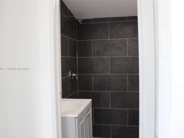 Продажа дома по адресу  - фото 7534019