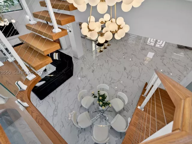 Продажа дома по адресу 941 NE 119th St - фото 9305703