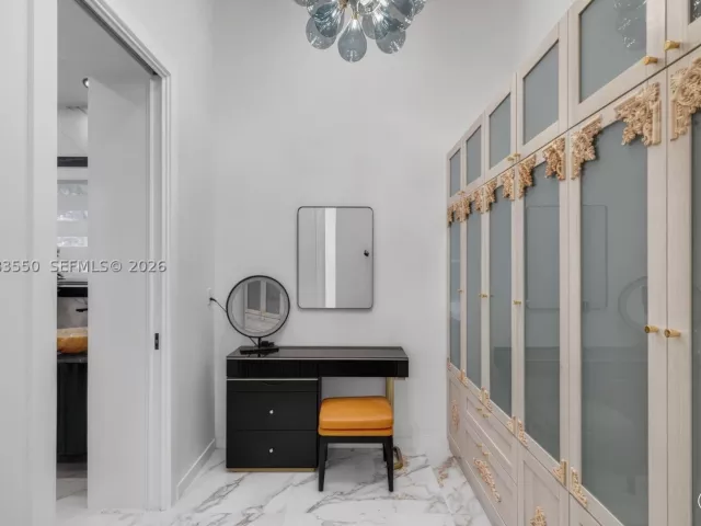 Продажа дома по адресу 941 NE 119th St - фото 9305710
