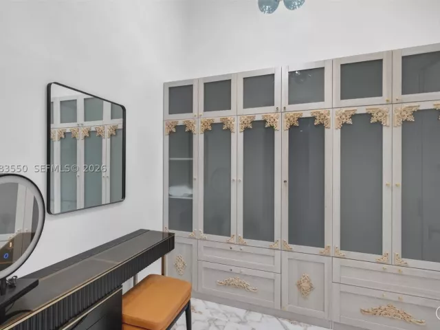 Продажа дома по адресу 941 NE 119th St - фото 9305711